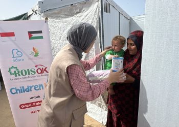 Bayi-Bayi di Gaza Kritis, Adara Salurkan Susu Formula dan Popok untuk 348 Bayi di Gaza Utara