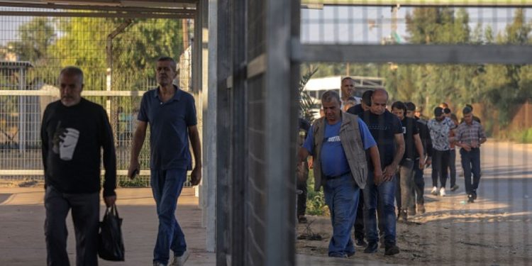 Pekerja Gaza Dipermalukan oleh Polisi Israel di Nazareth