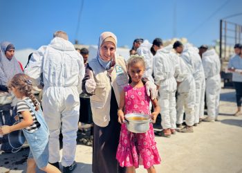 Hangatkan Hati, Makanan Siap Saji yang Adara Bagikan Beri Manfaat Bagi 1.700 Orang di Khan Yunis dan 859 Orang di Gaza Utara