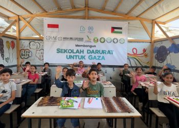 180 Anak Gaza Bisa Raih Cita Berkat Bantuan Sekolah Darurat