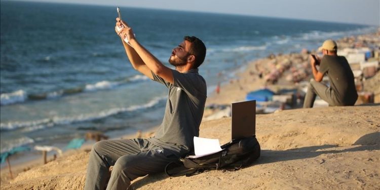 Israel Putuskan Jaringan Komunikasi Gaza, Dunia HAM: Upaya Sistematis Tutupi Genosida