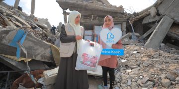 Indonesia Kirim Pakaian Hangat untuk 100 Anak Gaza