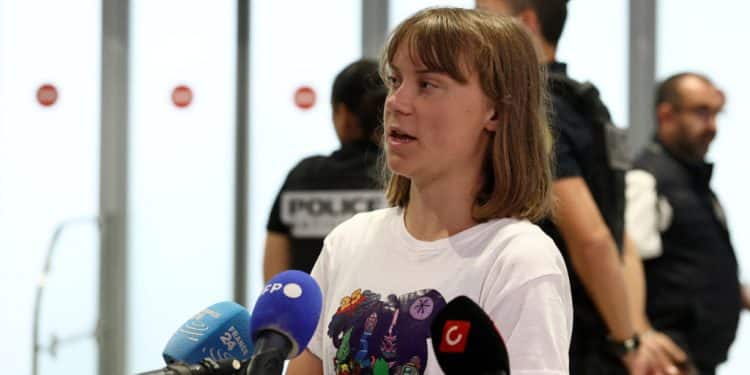 Greta Thunberg: “Ada Genosida yang Disiarkan Langsung di Depan Mata Dunia”