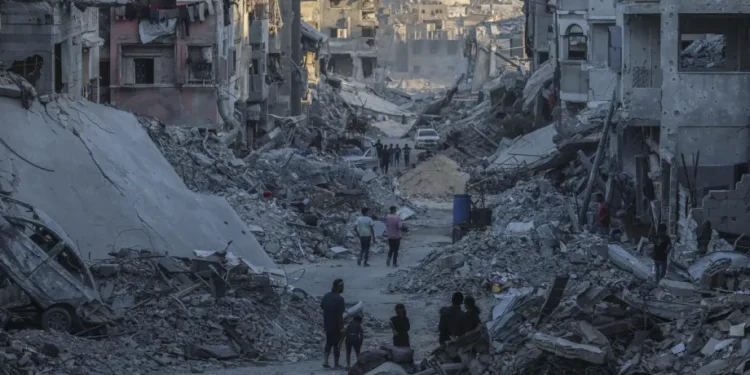 Pemandangan dari Sheikh Ridwan di Kota Gaza, Gaza, menunjukkan kerusakan parah yang ditinggalkan setelah tentara Israel mundur menyusul perjanjian gencatan senjata, pada 25 Oktober 2025. [Mahmoud Abu Hamda – Anadolu Agency]