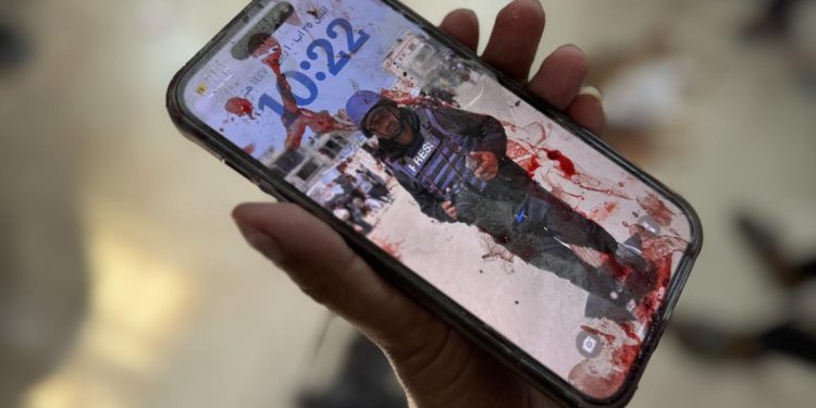 Jumlah Jurnalis Palestina yang Gugur di Gaza Tembus 254 Orang