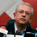 Mustafa Barghouti, pemimpin Partai Inisiatif Nasional Palestina, berbicara dalam konferensi pers mengenai krisis kemanusiaan dan situasi politik di Jalur Gaza, di kota Ramallah, Tepi Barat, pada 15 Oktober 2023 [JAAFAR ASHTIYEH/AFP via Getty Images]