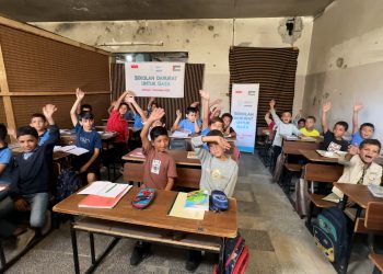 250 Anak Gaza Kembali Bersekolah di Sekolah Darurat