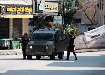Tentara Israel, yang melancarkan serangan besar-besaran, melanjutkan serangannya untuk hari kedua di kota Tubas di wilayah utara Tepi Barat pada 27 November 2025. [Issam Rimawi – Anadolu Agency]