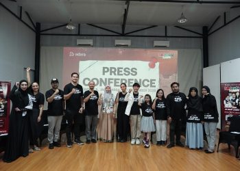 Konferensi pers Palestine Festival yang diselenggarakan di Gudskul, Jagakarsa, pada Ahad [30/11] sebagai rangkaian menuju event kemanusiaan akhir tahun 2025. Acara ini memperkenalkan teater bertema keteguhan rakyat Gaza dalam menghadapi genosida. Konferensi pers turut dihadiri para pemain teater: David Chalik, Bella Fawzi, Robert Chaniago, dan Cholidi Asadil Alam.