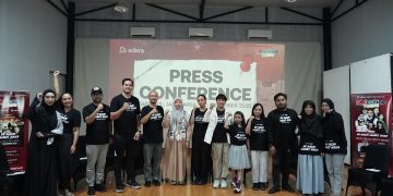 Konferensi pers Palestine Festival yang diselenggarakan di Gudskul, Jagakarsa, pada Ahad [30/11] sebagai rangkaian menuju event kemanusiaan akhir tahun 2025. Acara ini memperkenalkan teater bertema keteguhan rakyat Gaza dalam menghadapi genosida. Konferensi pers turut dihadiri para pemain teater: David Chalik, Bella Fawzi, Robert Chaniago, dan Cholidi Asadil Alam.