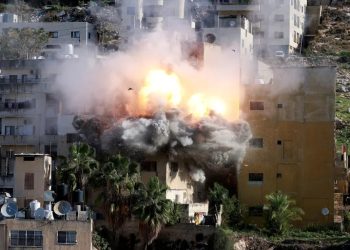 Israel Ledakkan Rumah-Rumah Warga dan Tingkatkan Penangkapan Massal di Tepi Barat