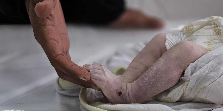 Bayi Baru Lahir Meninggal Akibat Kedinginan Parah di Gaza, Sementara Israel Memblokir Masuknya Bantuan di Tengah Badai Musim Dingin