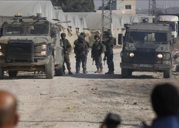 Israel Tangkap Puluhan Warga Palestina dalam Penggerebekan di Tepi Barat