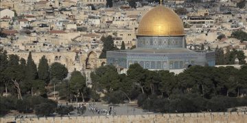 Lebih dari 380 Pemukim Ilegal Israel Serbu Masjid Al-Aqsa untuk Rayakan Hanukkah