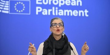 Anggota Parlemen Eropa Mencalonkan Francesca Albanese dan Dokter Gaza untuk Hadiah Nobel Perdamaian 2026