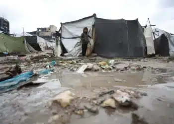 Israel Memperluas Serangan Gaza Melampaui ‘Garis Kuning’ di Utara dan Membombardir Wilayah Selatan