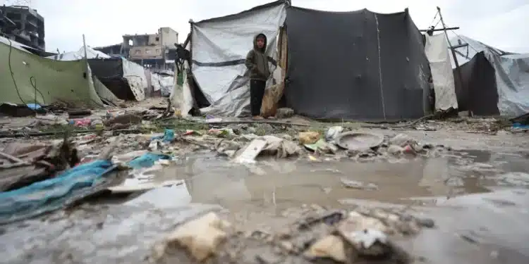 Israel Memperluas Serangan Gaza Melampaui ‘Garis Kuning’ di Utara dan Membombardir Wilayah Selatan