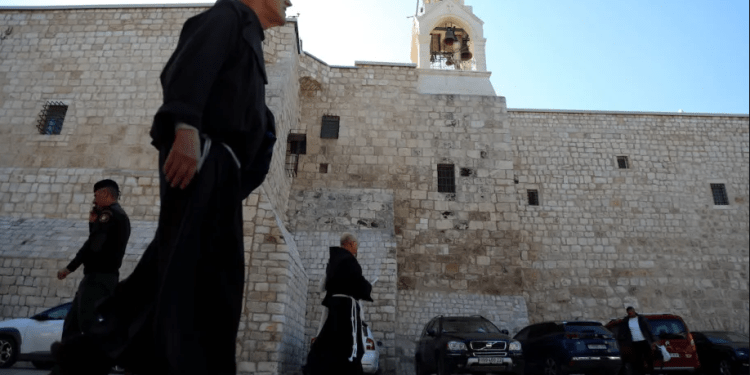 Komunitas Kristen Tertua Terancam Punah Akibat Teror Israel