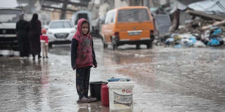 Musim Dingin Ekstrem Renggut Nyawa Bayi Baru Lahir di Gaza