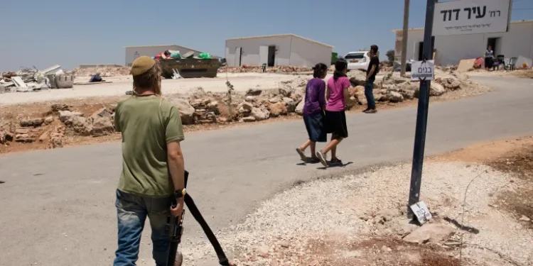 Menteri Israel Setujui Izin Penggunaan Senjata Api untuk 18 Permukiman Ilegal di Tepi Barat