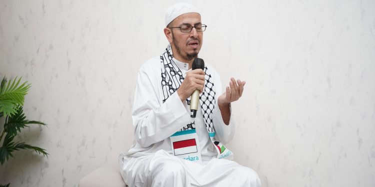 Syekh Muhammad Said Bakr dari Palestina mendoakan Indonesia dan Palestina pada Milad ke-18 Adara (18/2).