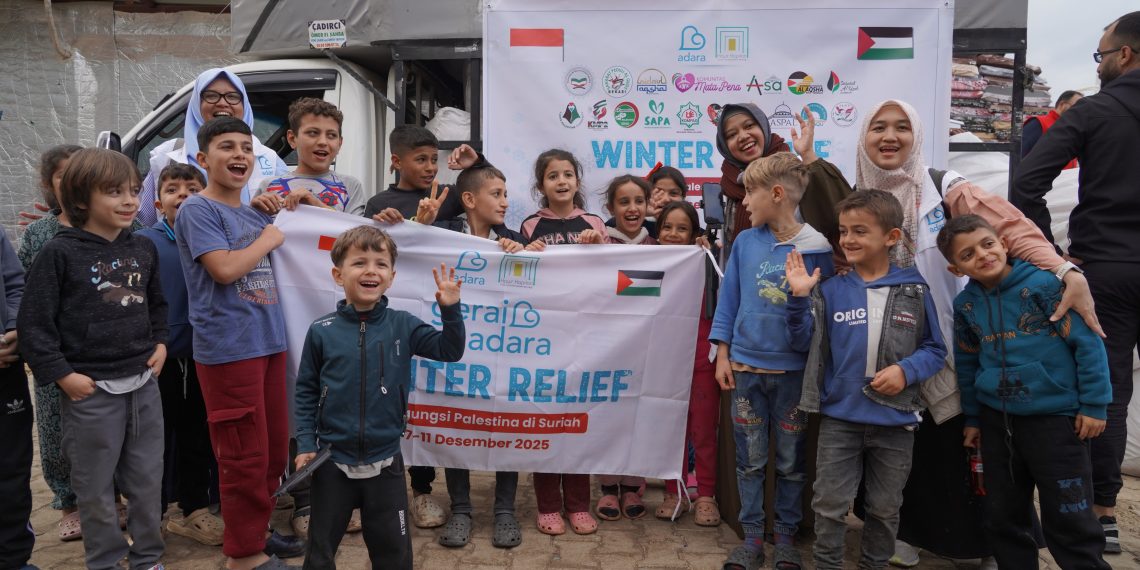 Tim Adara Salurkan Bantuan ke Pengungsi Palestina di Turki Selatan