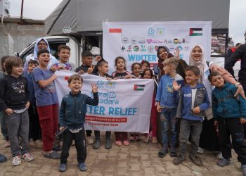 Tim Adara Salurkan Bantuan ke Pengungsi Palestina di Turki Selatan