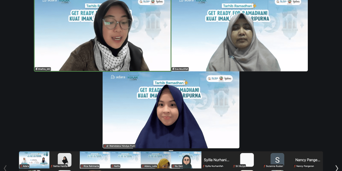 Ustadzah Eva Muzlifah, Lc., M.A. dan dr. W. Nindya Putri mengisi Webinar Tarhib Ramadhan di Zoom Meeting (1/2).