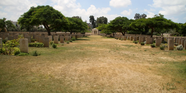 Tentara Israel Meratakan Pemakaman Orang yang Meninggal dalam Perang Dunia