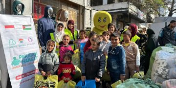 Pakaian Hangat untuk 165 Anak di Gaza Utara