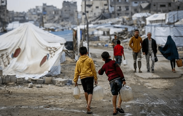 Penyebaran Serangga di Tenda-Tenda Ancam Kesehatan Para Pengungsi