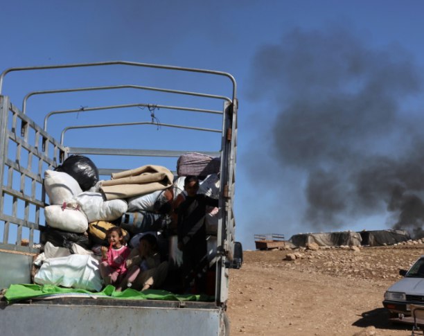 Anak-anak di Tepi Barat terpaksa mengungsi karena meningkatnya serangan pemukim (The Guardian)