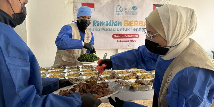 2.250 Tenaga Medis dan Pasien di RS Asy Syifa, Gaza Terima Makanan Berbuka Puasa