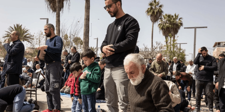 Israel Berupaya Menghapus Identitas Muslim di Palestina