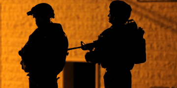 Israel Halangi Ambulans Tolong Lansia Penderita Serangan Jantung