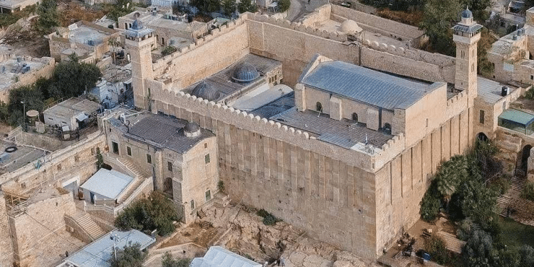 Setelah Penutupan Enam Hari, Masjid Ibrahimi Terbuka Kembali