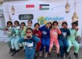 Bagi-bagi Baju Lebaran untuk Ratusan Anak-anak Gaza di Sekolah Darurat