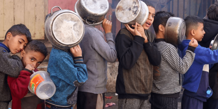 Anak Palestina Rayakan Hari Anak di Tengah Genosida