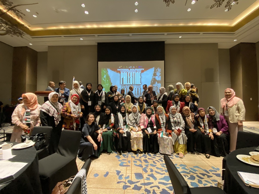Peserta National Solidarity Conference for Palestine and Call for Peace in the Middle East di Hotel Acacia Davao, Davao, Filipina (10/4).