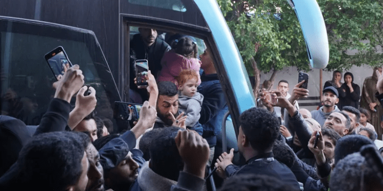 Delapan Balita yang Dievakuasi dari RS Al-Shifa Kembali ke Gaza