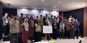 Penandatangan Piagam Jakarta pada Soft-Launching Headquarter Asia- Pacific for Al-Quds & Palestine oleh jajaran MUI, pengurus Headquarters, lembaga kemanusiaan, serta media massa (15/4).