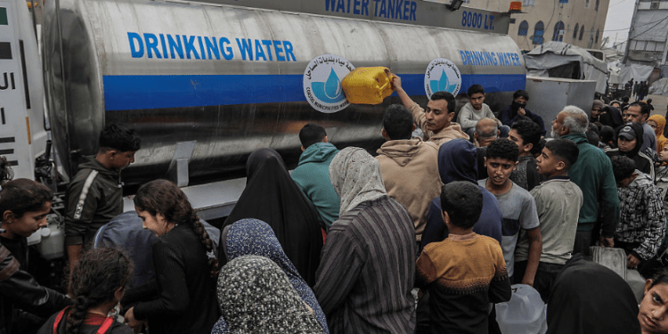 Israel Gunakan Air sebagai Senjata Hukuman Kolektif di Gaza