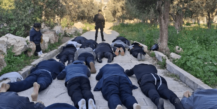 Pemukim Israel Provokasi Al-Aqsa, Pasang Pembatas Baru