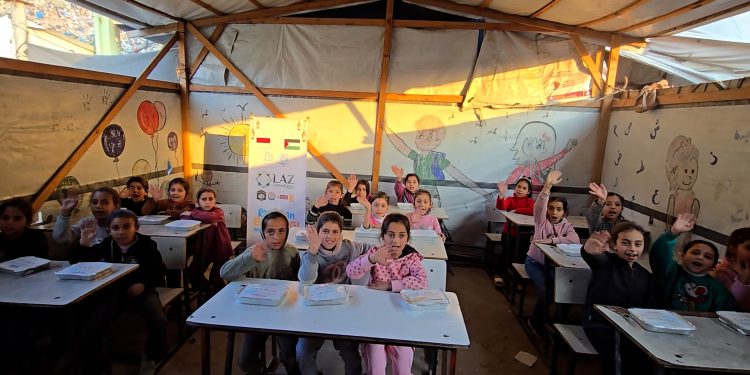 Ribuan Warga Gaza di Zaitun Nikmati Makanan Berbuka Puasa