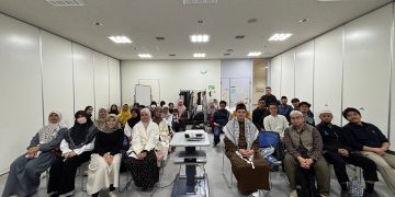 Kajian kepalestinaan oleh Syekh Fayez dan Ustadzah Maryam dalam rangkaian roadshow Jepang yang berlangsung dari 4–10 Mei 2026.
