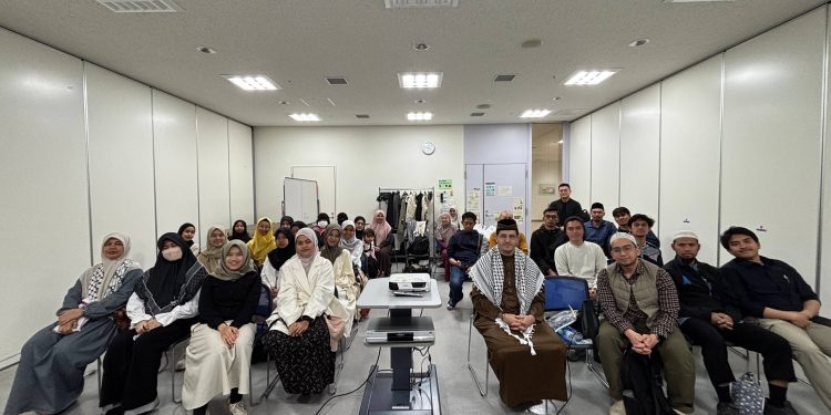 Kajian kepalestinaan oleh Syekh Fayez dan Ustadzah Maryam dalam rangkaian roadshow Jepang yang berlangsung dari 4–10 Mei 2026.