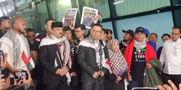 Penyambutan aktivis Indonesia dari misi Global Sumud Flotilla 2026 di Bandara Soekarno Hatta, Ahad (24/5).
