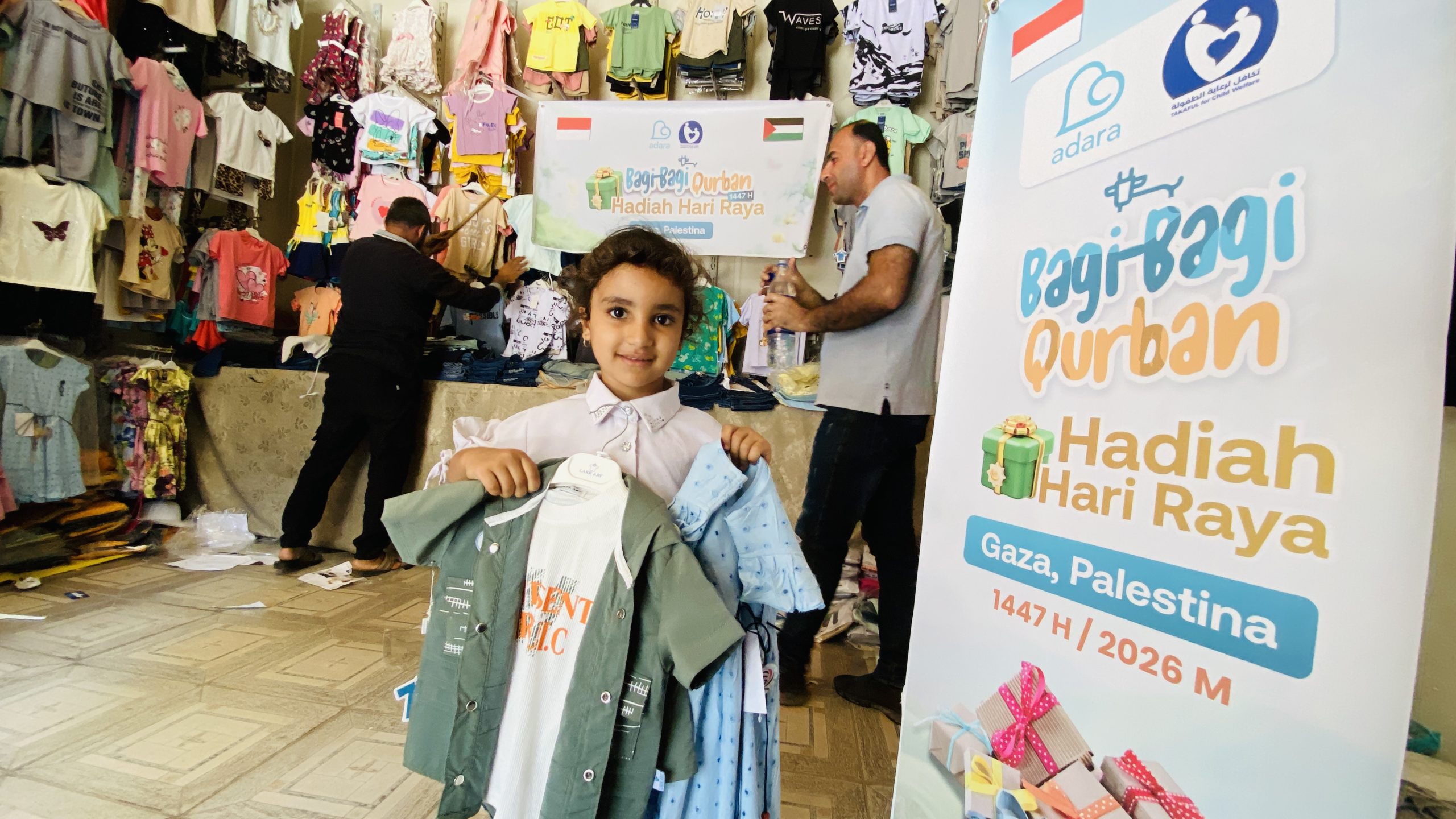 Dekap Yatim Palestina dalam Balutan Baju Raya