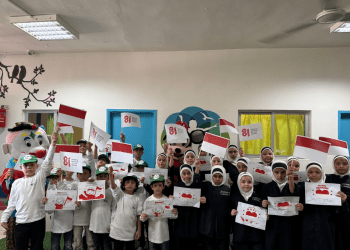 Para penghafal Palestina merayakan HUT ke-81 RI di markaz Al-Qur'an binaan Sahabat Adara.