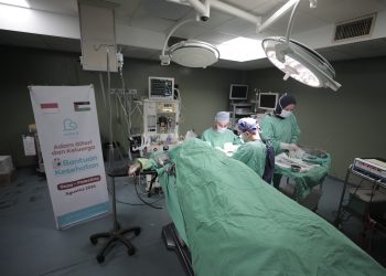 Sahabat Adara Hadirkan Harapan bagi Pasien Gagal Ginjal Gaza melalui Operasi Cimino